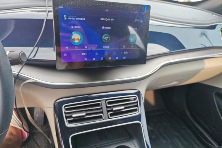 Used BYD Qin PLUS 2021 DM-i 55KM Prestige Model Audio And AC Panel