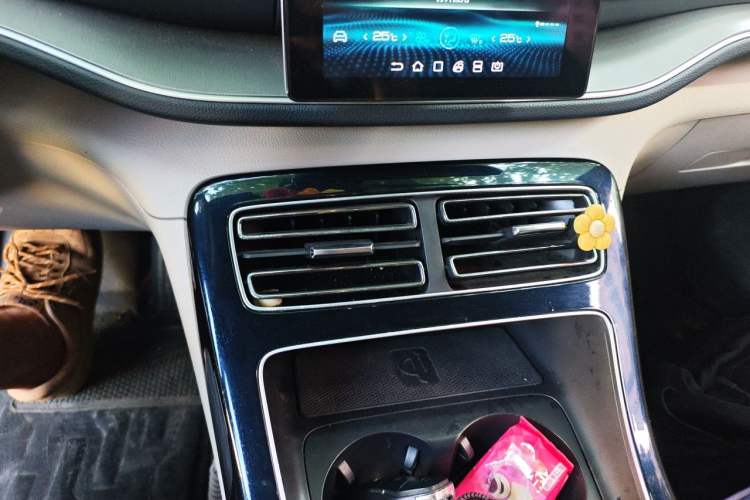 Used BYD Qin PLUS 2021 DM-i 55KM Flagship Model Audio And AC Panel