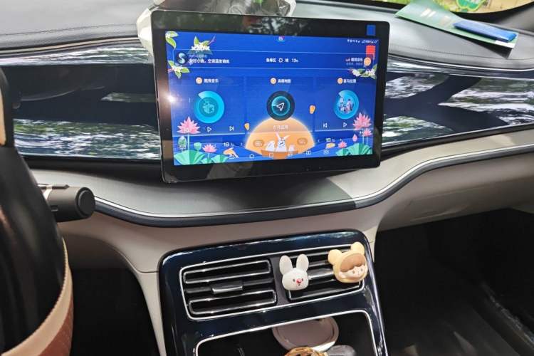 Used BYD Qin PLUS 2021 DM-i 55KM Flagship Model Audio And AC Panel