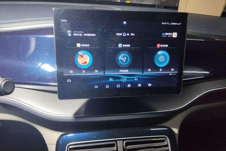 Used BYD Qin PLUS 2021 DM-i 55KM Flagship Model Audio And AC Panel