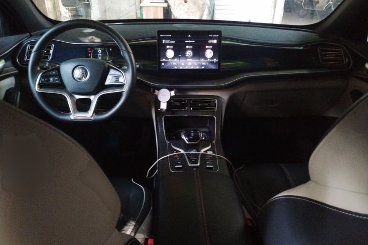 Used BYD Qin PLUS 2021 EV 500KM Luxury Model Center Console