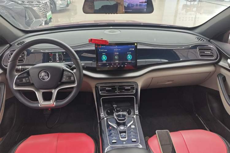 Used BYD Qin PLUS 2021 EV 500KM Luxury Model Center Console