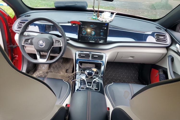 Used BYD Qin PLUS 2021 DM-i 55KM Flagship Model Center Console