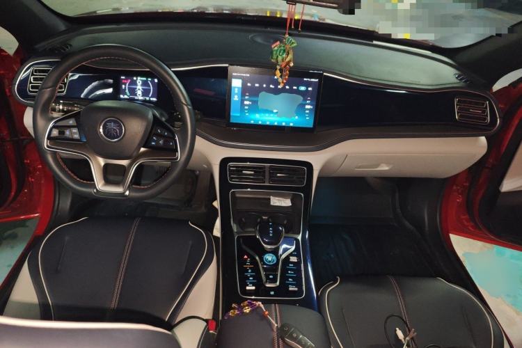 Used BYD Qin PLUS 2021 EV 400KM Luxury Model Center Console