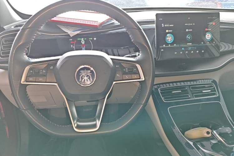 Used BYD Qin PLUS 2021 DM-i 55KM Flagship Model Center Console