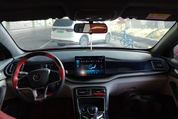 Used BYD Qin PLUS 2021 EV 400KM Luxury Model Center Console
