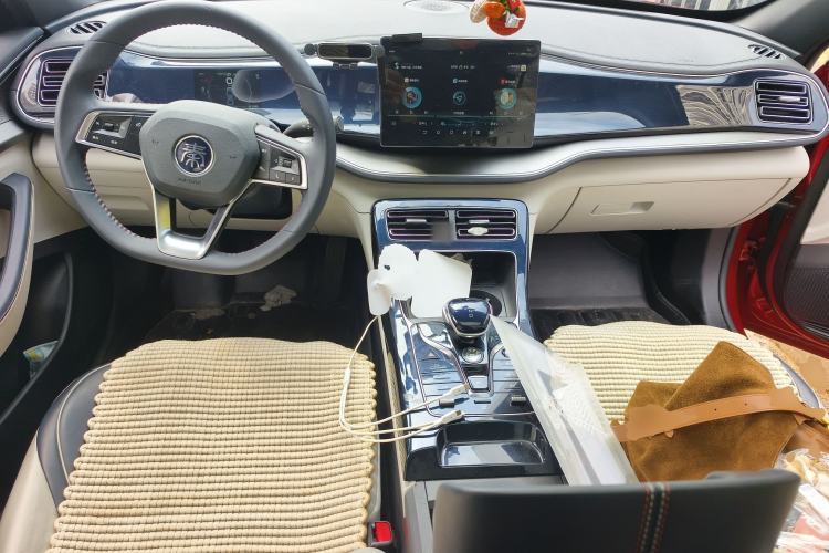 Used BYD Qin PLUS 2021 DM-i 120KM Prestige Model Center Console