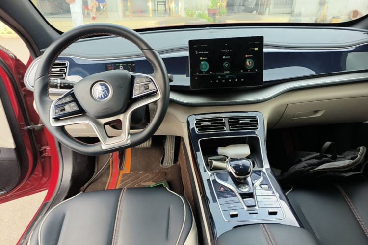 Used BYD Qin PLUS 2021 EV 500KM Luxury Model Center Console