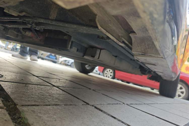 Used BYD Qin PLUS 2021 DM-i 120KM Flagship Model Chassis Front Left