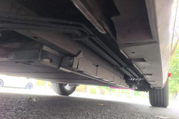 Used BYD Qin PLUS 2021 DM-i 120KM Flagship Model Chassis Front Left