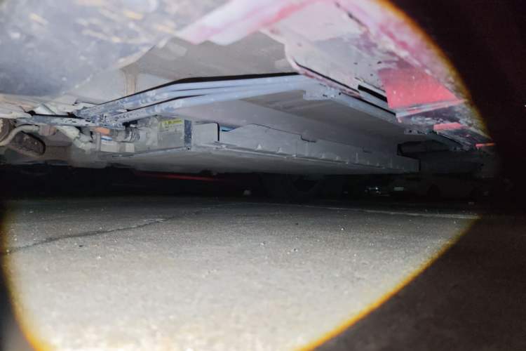 Used BYD Qin PLUS 2021 DM-i 55KM Flagship Model Chassis Front Left