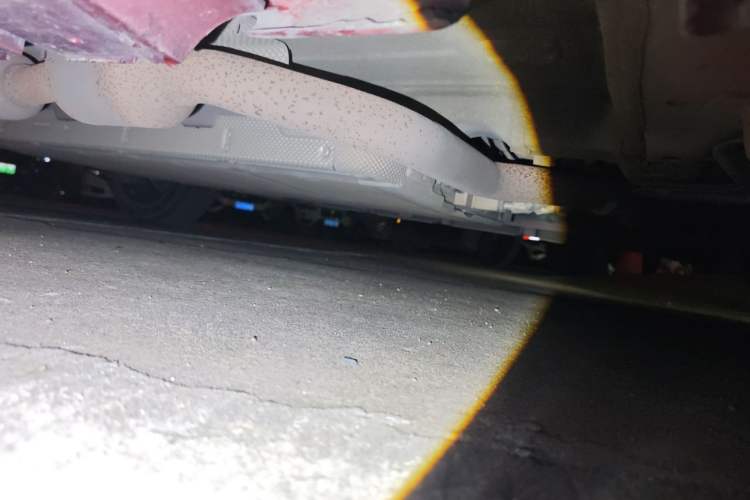 Used BYD Qin PLUS 2021 DM-i 55KM Flagship Model Chassis Front Right