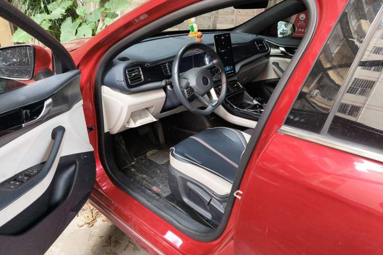 Used BYD Qin PLUS 2021 DM-i 120KM Prestige Model Driver Seat