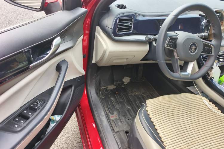 Used BYD Qin PLUS 2021 DM-i 120KM Prestige Model Driver Seat