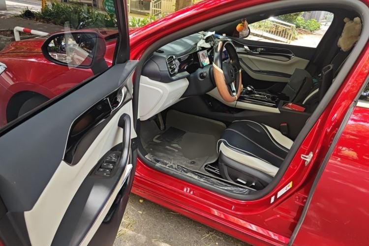 Used BYD Qin PLUS 2021 DM-i 55KM Flagship Model Driver Seat
