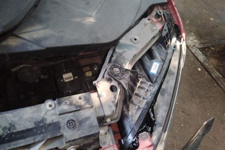 Used BYD Qin PLUS 2021 EV 500KM Luxury Model Engine Bay Left