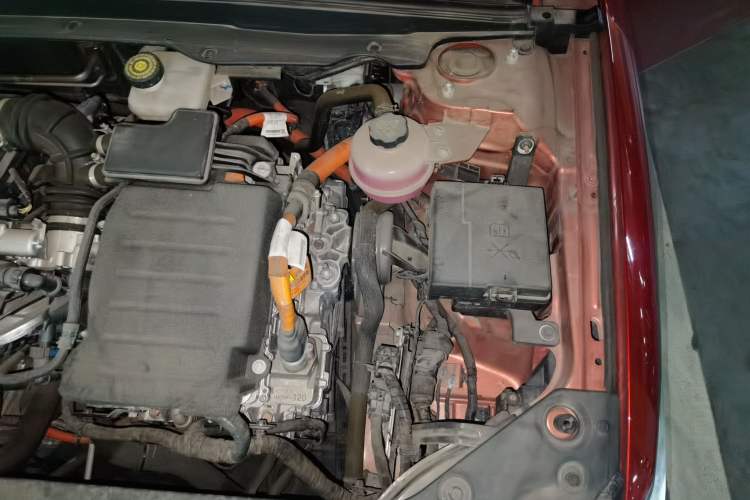 Used BYD Qin PLUS 2021 DM-i 120KM Prestige Model Engine Bay Left