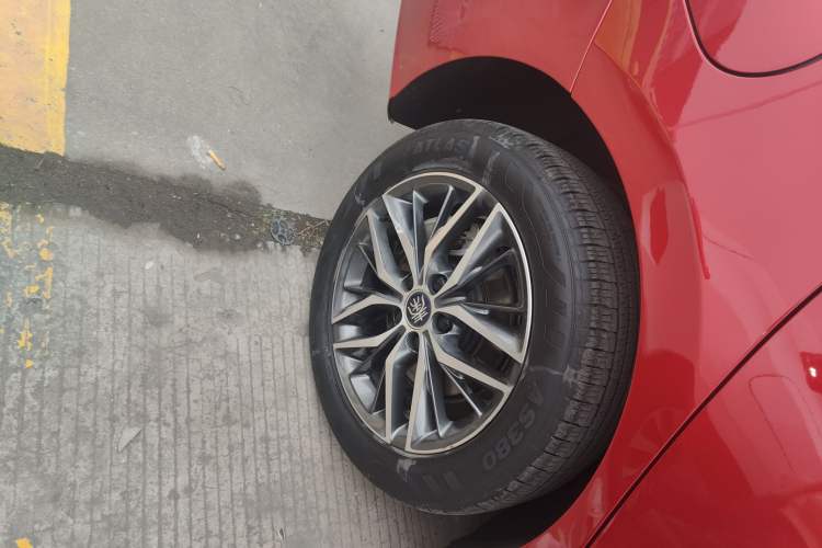 Used BYD Qin PLUS 2021 EV 400KM Luxury Model Exterior 3