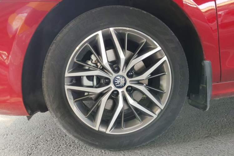 Used BYD Qin PLUS 2021 EV 400KM Luxury Model Exterior 4