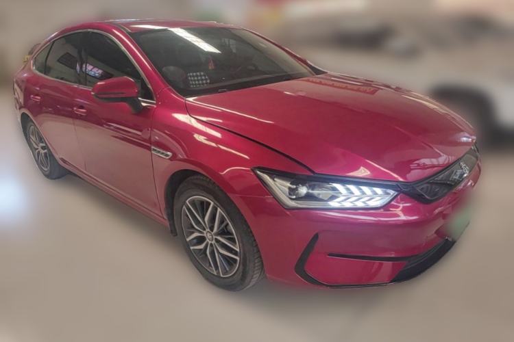 Used BYD Qin PLUS 2021 EV 500KM Luxury Model Front Right 45 Deg