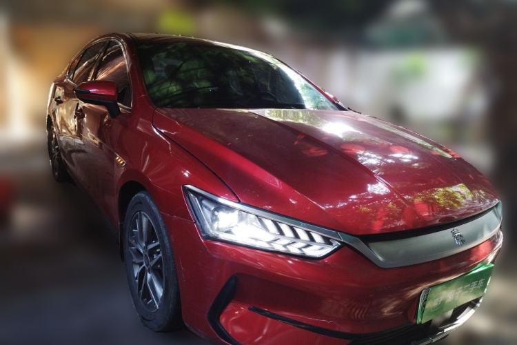 Used BYD Qin PLUS 2021 EV 500KM Luxury Model Front Right 45 Deg