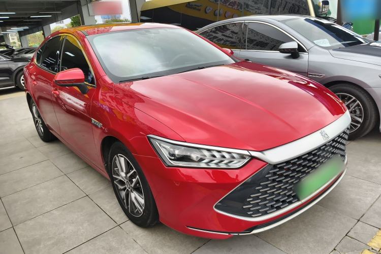 Used BYD Qin PLUS 2021 DM-i 55KM Flagship Model Front Right 45 Deg