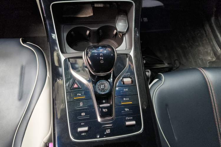 Used BYD Qin PLUS 2021 DM-i 120KM Prestige Model Gear Lever