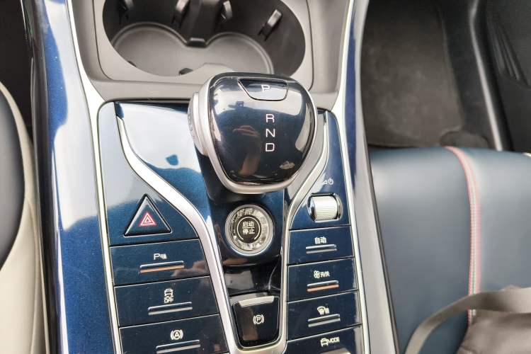 Used BYD Qin PLUS 2021 DM-i 55KM Flagship Model Gear Lever