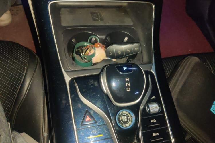 Used BYD Qin PLUS 2021 DM-i 120KM Flagship Model Gear Lever
