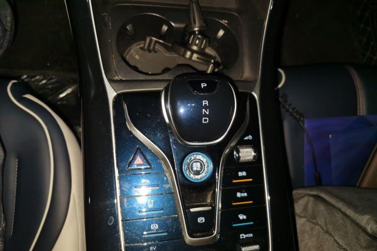 Used BYD Qin PLUS 2021 DM-i 120KM Prestige Model Gear Lever