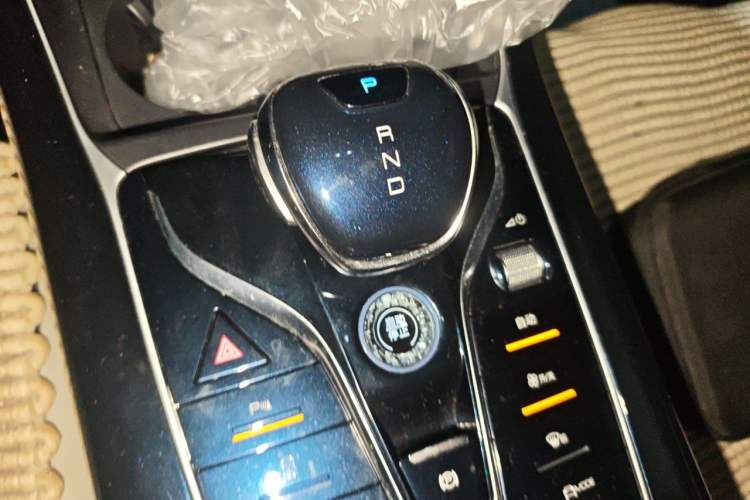 Used BYD Qin PLUS 2021 DM-i 120KM Prestige Model Gear Lever
