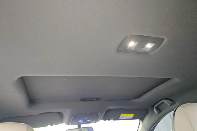 Used BYD Qin PLUS 2021 EV 500KM Luxury Model Headliner