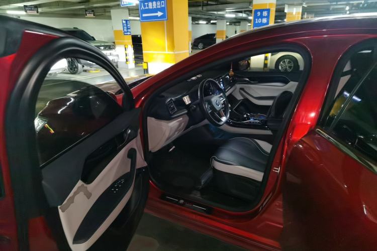 Used BYD Qin PLUS 2021 DM-i 120KM Prestige Model Interior 3
