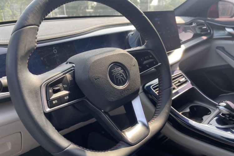 Used BYD Qin PLUS 2021 DM-i 55KM Flagship Model Interior 4