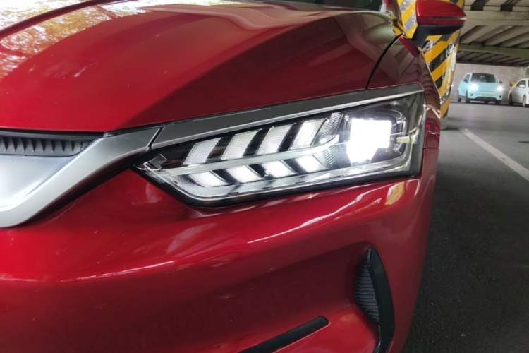 Used BYD Qin PLUS 2021 EV 400KM Luxury Model Left Front Headlight