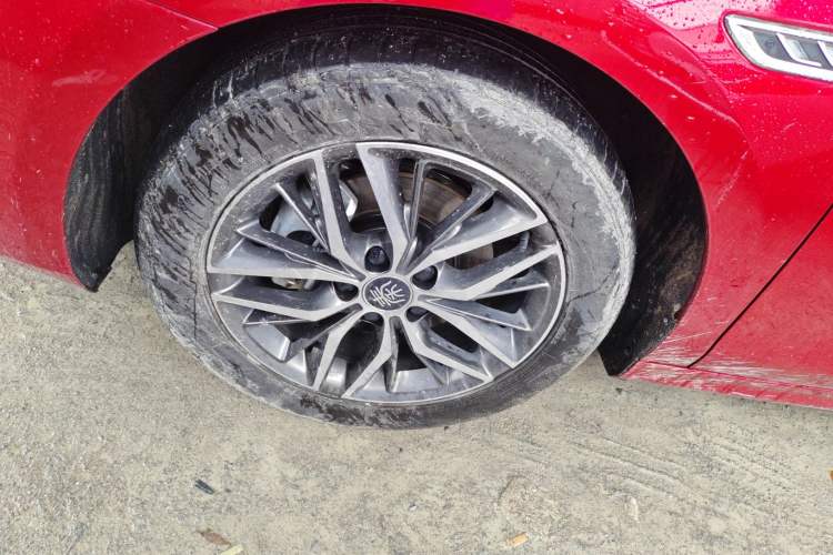 Used BYD Qin PLUS 2021 EV 500KM Luxury Model Left Front Wheel Hub