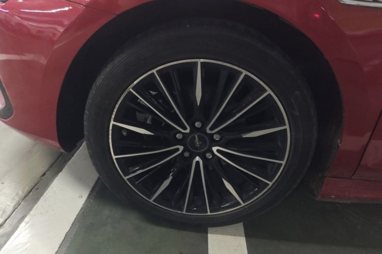 Used BYD Qin PLUS 2021 EV 600KM Flagship Model Left Front Wheel Hub