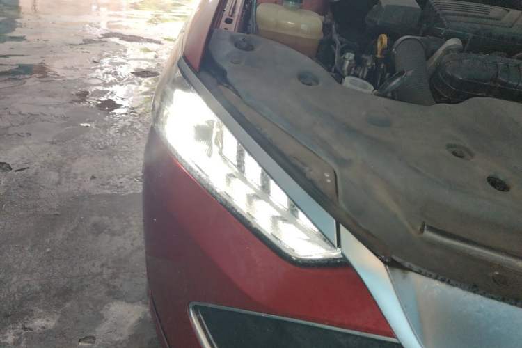 Used BYD Qin PLUS 2021 DM-i 55KM Flagship Model Right Front Headlight