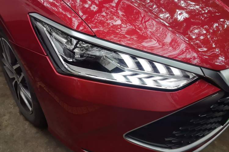 Used BYD Qin PLUS 2021 DM-i 120KM Flagship Model Right Front Headlight