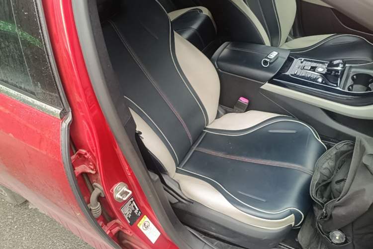 Used BYD Qin PLUS 2021 EV 400KM Luxury Model Right Front Seat