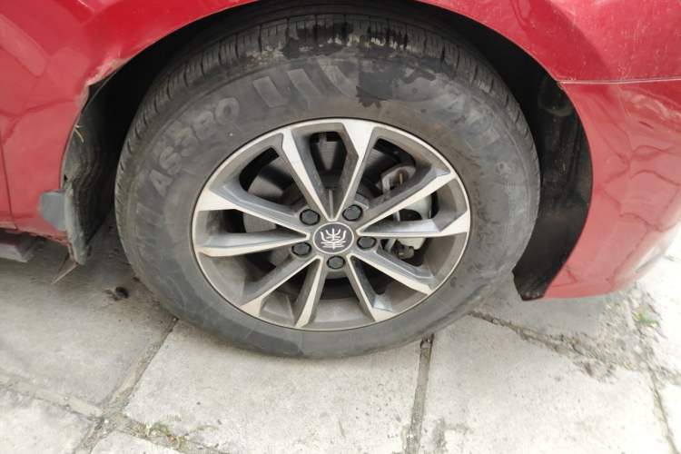 Used BYD Qin PLUS 2021 DM-i 55KM Prestige Model Right Front Wheel Hub