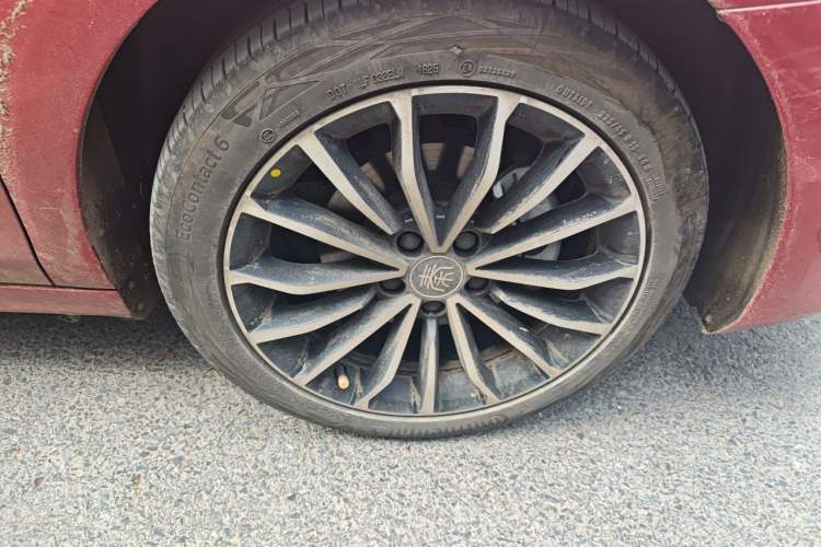 Used BYD Qin PLUS 2021 EV 600KM Flagship Model Right Front Wheel Hub