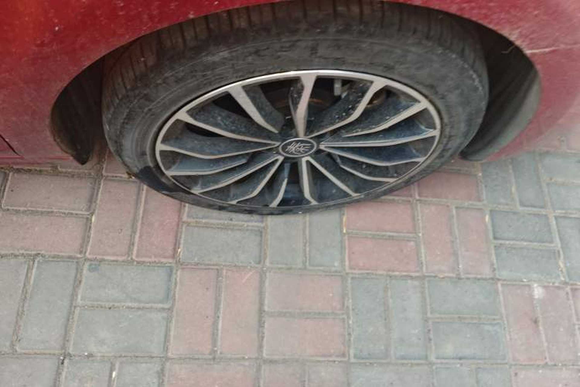 Used BYD Qin PLUS 2021 EV 600KM Flagship Model Right Front Wheel Hub