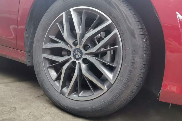 Used BYD Qin PLUS 2021 DM-i 120KM Flagship Model Right Front Wheel Hub