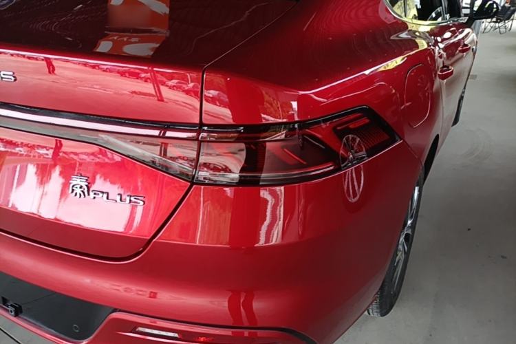 Used BYD Qin PLUS 2021 EV 500KM Premium Model Right Rear Taillight