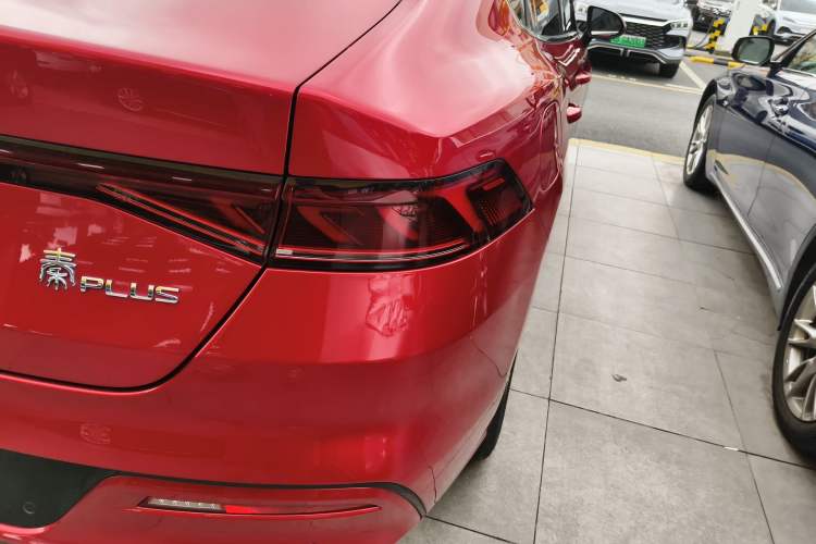 Used BYD Qin PLUS 2021 DM-i 55KM Flagship Model Right Rear Taillight