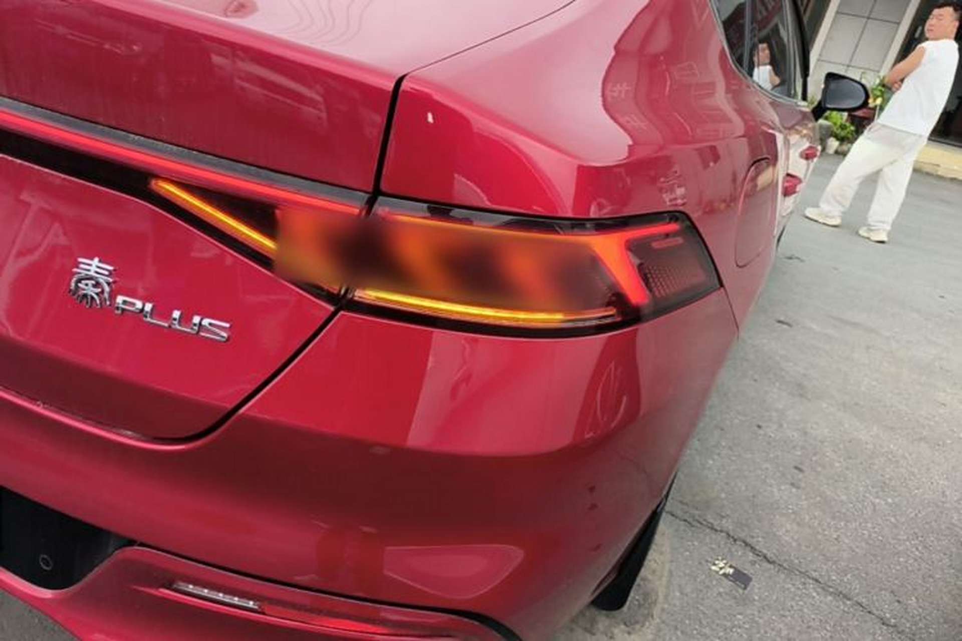 Used BYD Qin PLUS 2021 EV 500KM Luxury Model Right Rear Taillight