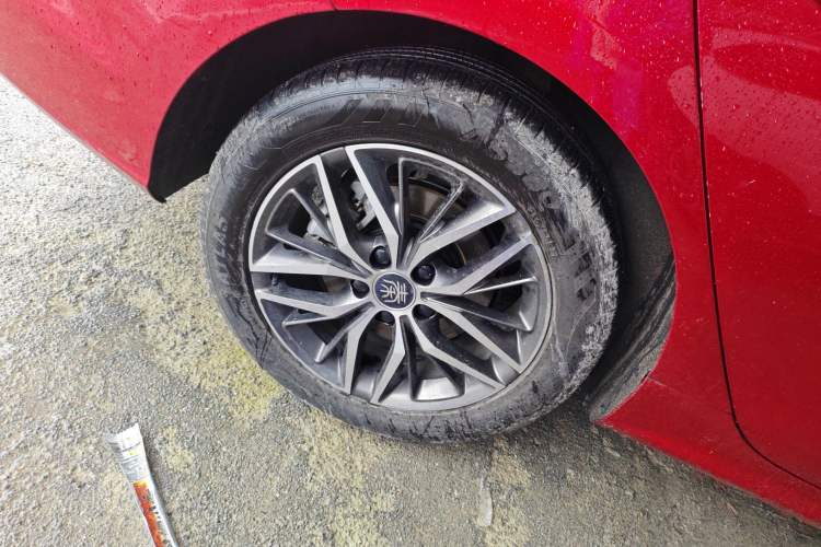 Used BYD Qin PLUS 2021 EV 500KM Luxury Model Right Rear Wheel Hub