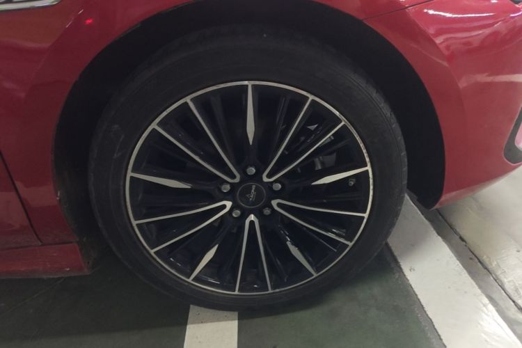 Used BYD Qin PLUS 2021 EV 600KM Flagship Model Right Rear Wheel Hub