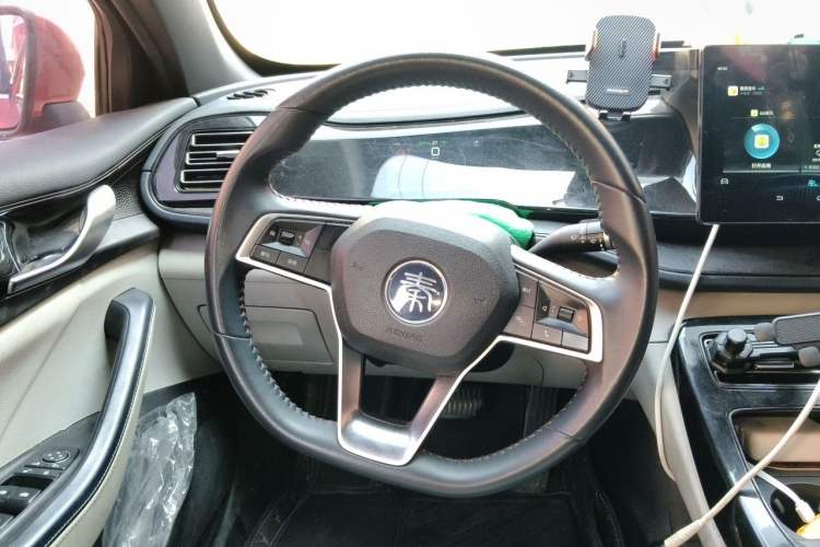Used BYD Qin PLUS 2021 DM-i 55KM Prestige Model Steering Wheel